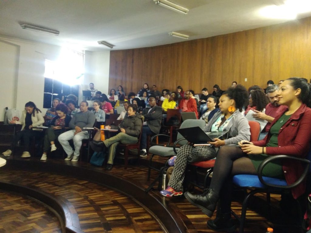 Sala de aula com estudantes do Pré-Pós 2019.